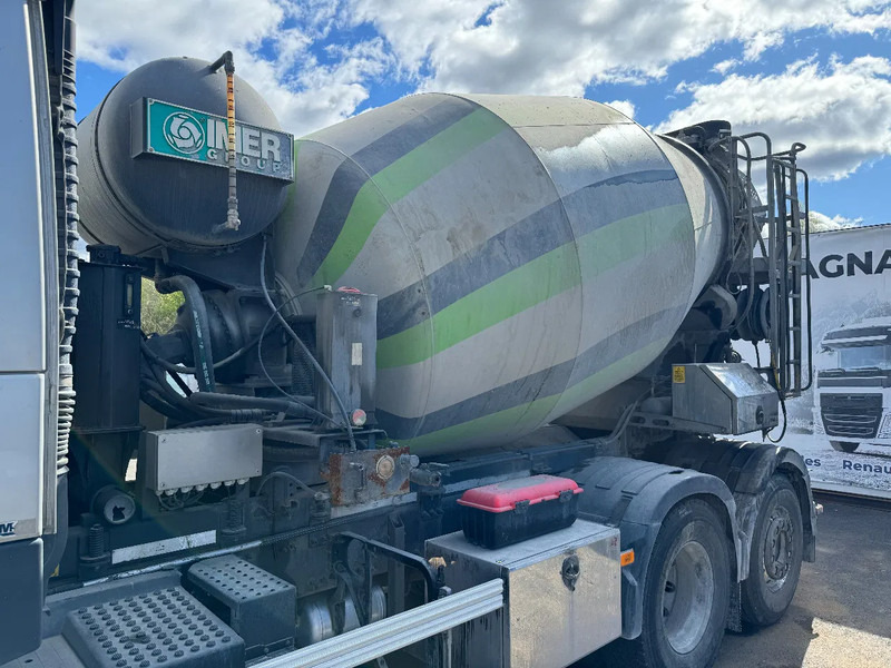Volvo FM 370 6x2*4, 8m3 Mixer + Hyrdaulic slide, 2016 - Concrete mixer truck: picture 4 Volvo FM 370 6x2*4, 8m3 Mixer + Hyrdaulic slide, 2016 - Concrete mixer truck: picture 4