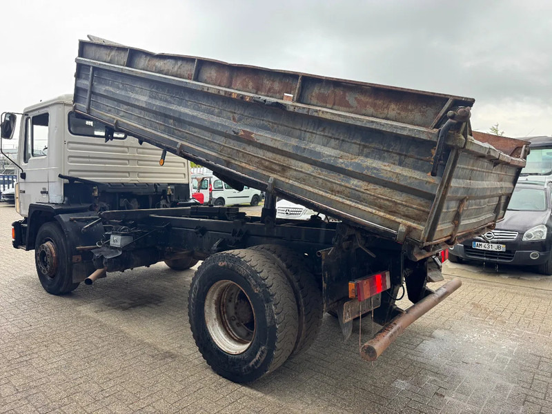 MAN 19.272 **6CYL-FULL STEEL-GERMAN TRUCK** - Tipper: picture 4 MAN 19.272 **6CYL-FULL STEEL-GERMAN TRUCK** - Tipper: picture 4