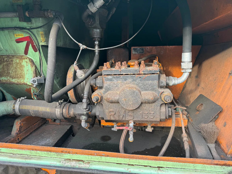 Mercedes-Benz 1617 **BELGIAN TRUCK-6CYL-FULL STEEL** - Tank truck: picture 4 Mercedes-Benz 1617 **BELGIAN TRUCK-6CYL-FULL STEEL** - Tank truck: picture 4