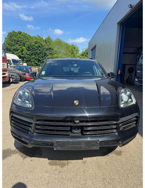 Porsche Cayenne **HYBRIDE+BENZINE-3.0V6-1st OWNER-EURO6B** - Car: picture 2 Porsche Cayenne **HYBRIDE+BENZINE-3.0V6-1st OWNER-EURO6B** - Car: picture 2