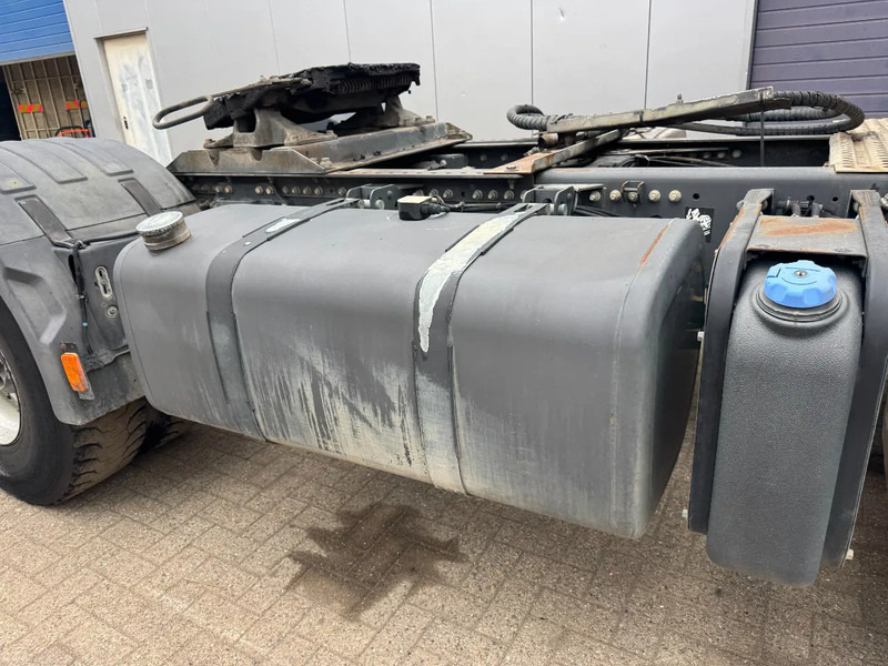 Renault Lander 460 **PTO-INTARDER** - Tractor unit: picture 5 Renault Lander 460 **PTO-INTARDER** - Tractor unit: picture 5