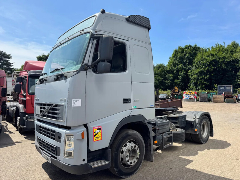 Volvo FH 12.420 **MANUAL GEARBOX-FRENCH TRUCK-GLOBE** - Tractor unit: picture 1 Volvo FH 12.420 **MANUAL GEARBOX-FRENCH TRUCK-GLOBE** - Tractor unit: picture 1