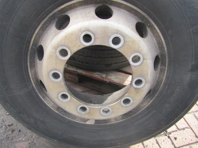 315/70/22.5 ‘ALCOA'(4) MICHELIN STEER PATTERN – 4 PIECE SET - Tire for Truck: picture 2 315/70/22.5 ‘ALCOA'(4) MICHELIN STEER PATTERN – 4 PIECE SET - Tire for Truck: picture 2
