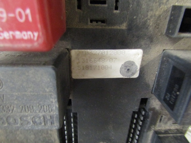 FODEN ALPHA FUSEBOARD P/NO 1316648 /07 / 51817004 - ECU for Truck: picture 2 FODEN ALPHA FUSEBOARD P/NO 1316648 /07 / 51817004 - ECU for Truck: picture 2