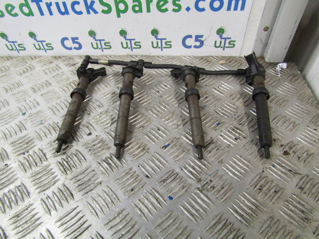 IVECO DAILY 3.0 EURO 5 BOSCH INJECTORS P/NO 04451160193271 - Fuel system for Truck: picture 1 IVECO DAILY 3.0 EURO 5 BOSCH INJECTORS P/NO 04451160193271 - Fuel system for Truck: picture 1
