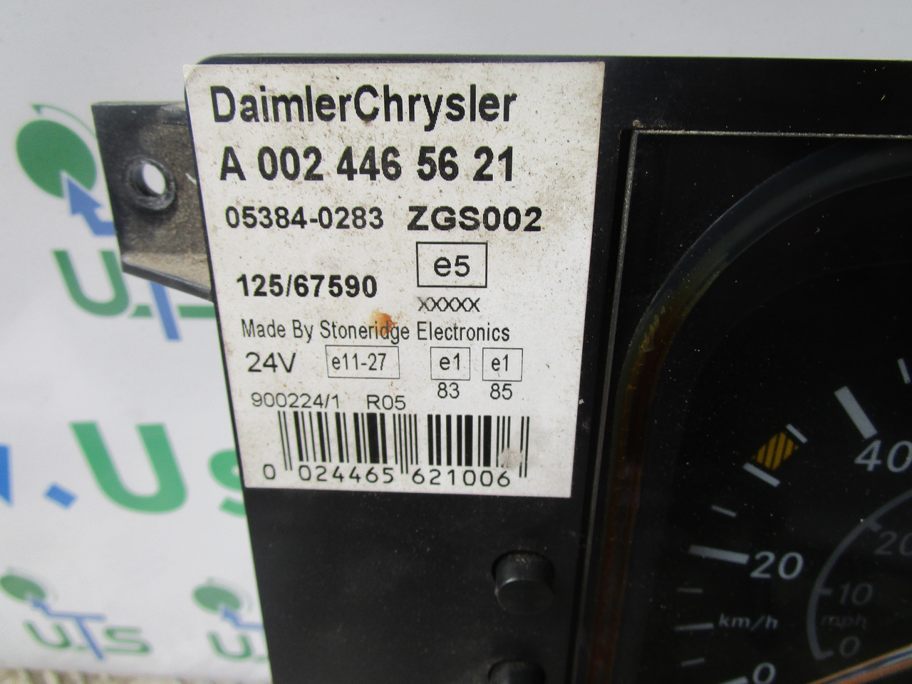 MERCEDES AXOR / ECONIC CLOCK CLUSTER P/NO A0024465621 - Electrical system for Truck: picture 2 MERCEDES AXOR / ECONIC CLOCK CLUSTER P/NO A0024465621 - Electrical system for Truck: picture 2
