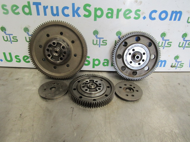 VOLVO FH D12 D TIMING GEARS (SET) P/NO 8170197/8170195 - Engine and parts for Truck: picture 1 VOLVO FH D12 D TIMING GEARS (SET) P/NO 8170197/8170195 - Engine and parts for Truck: picture 1