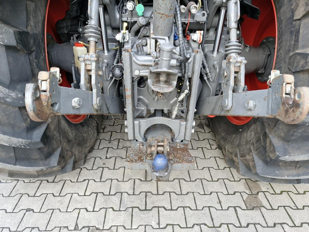Farm tractor Fendt 826 VARIO PROFI PLUS: picture 11