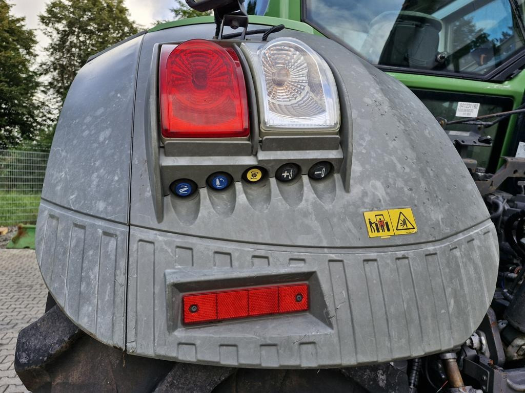 Farm tractor Fendt 826 VARIO PROFI PLUS: picture 6