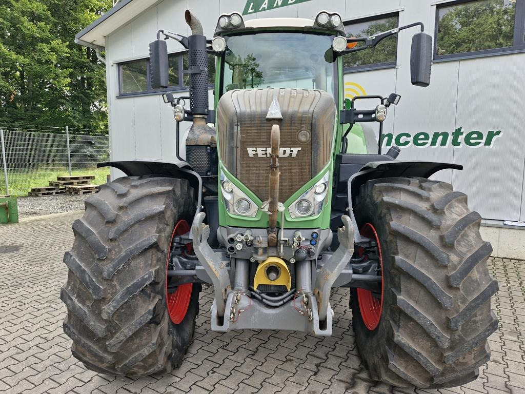 Farm tractor Fendt 826 VARIO PROFI PLUS: picture 31