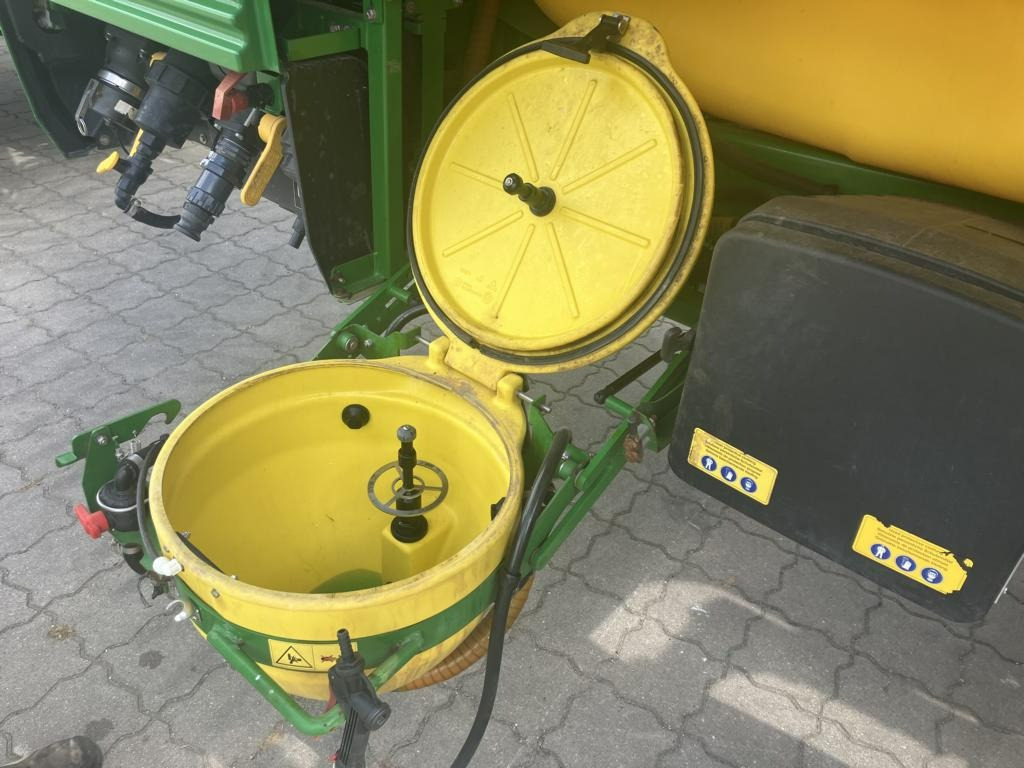 John Deere BASISMASCHINE R944I POWRSPRAY - Trailed sprayer: picture 3 John Deere BASISMASCHINE R944I POWRSPRAY - Trailed sprayer: picture 3