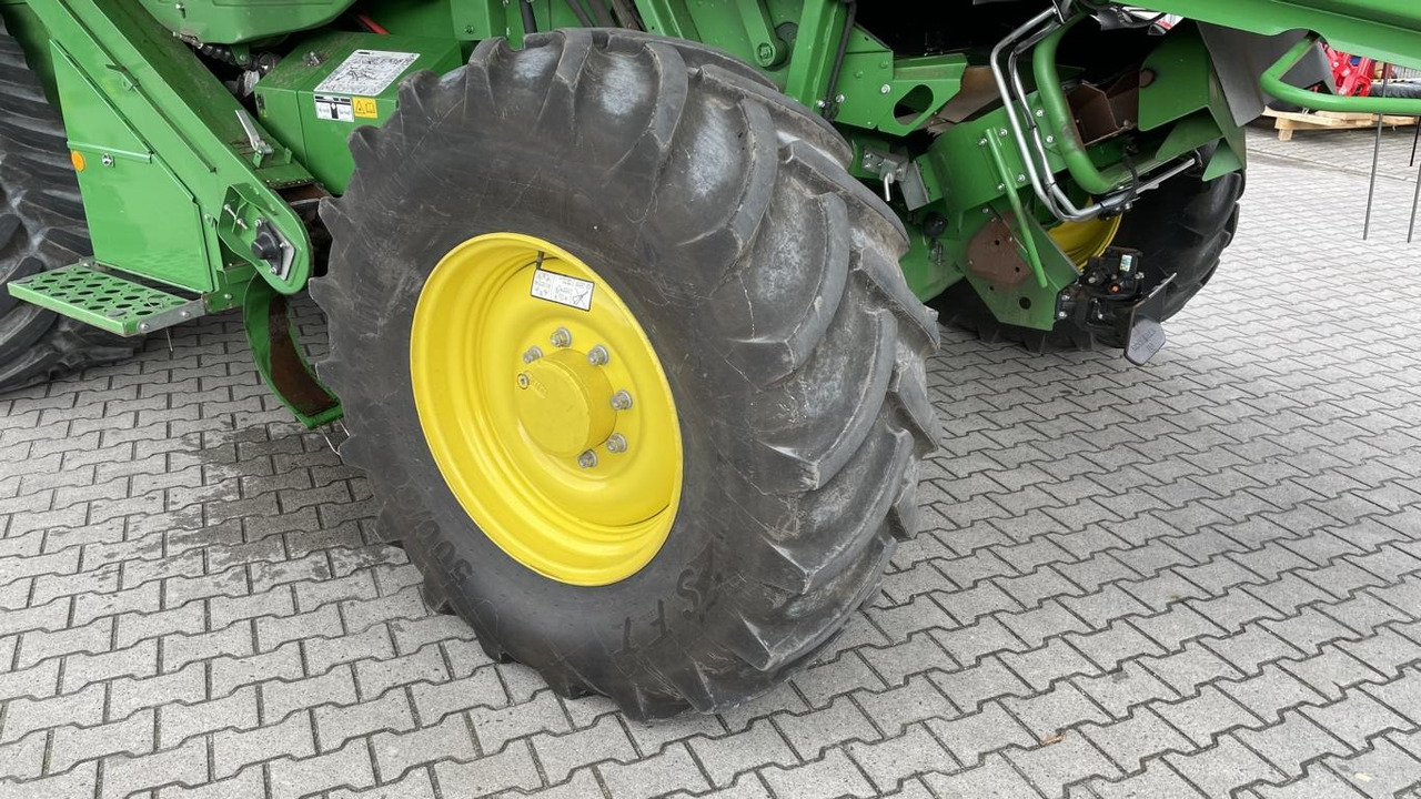 Combine harvester John Deere T660: picture 43