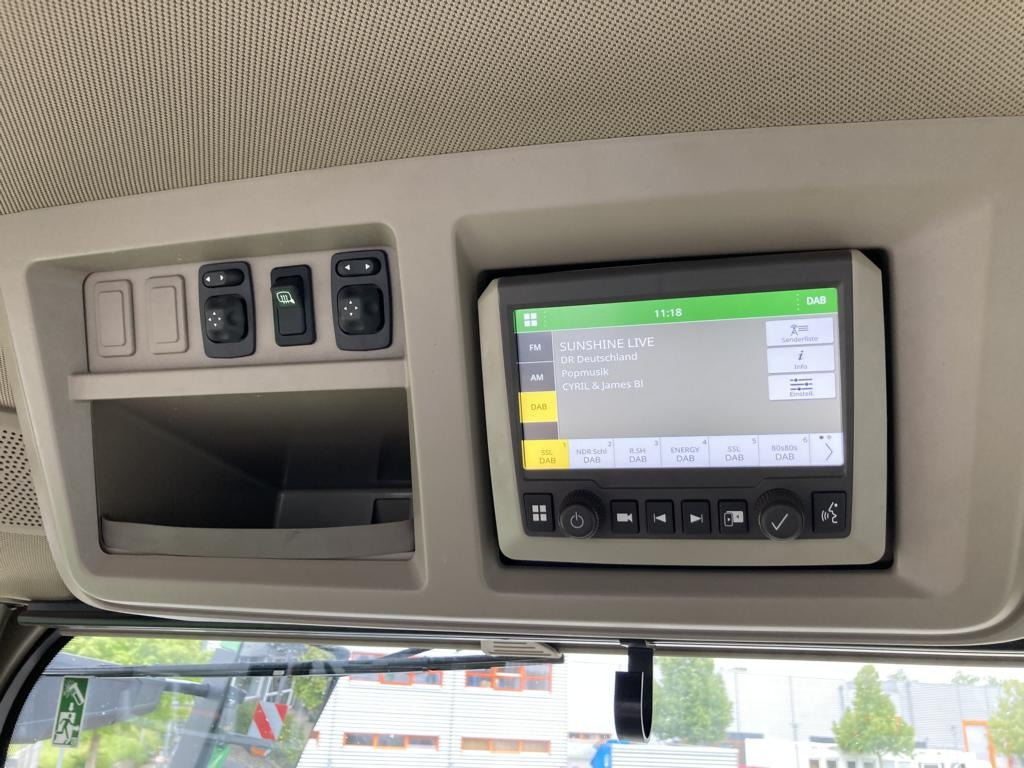 John Deere TRAKTOR 8RX370 - Farm tractor: picture 3 John Deere TRAKTOR 8RX370 - Farm tractor: picture 3