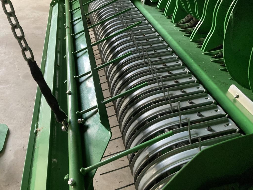 Bale wrapper John Deere V461M: picture 7