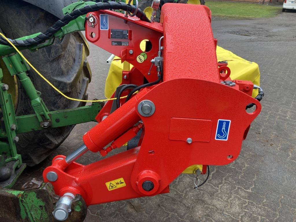 Pöttinger NOVACAT 352 - Mower: picture 2 Pöttinger NOVACAT 352 - Mower: picture 2