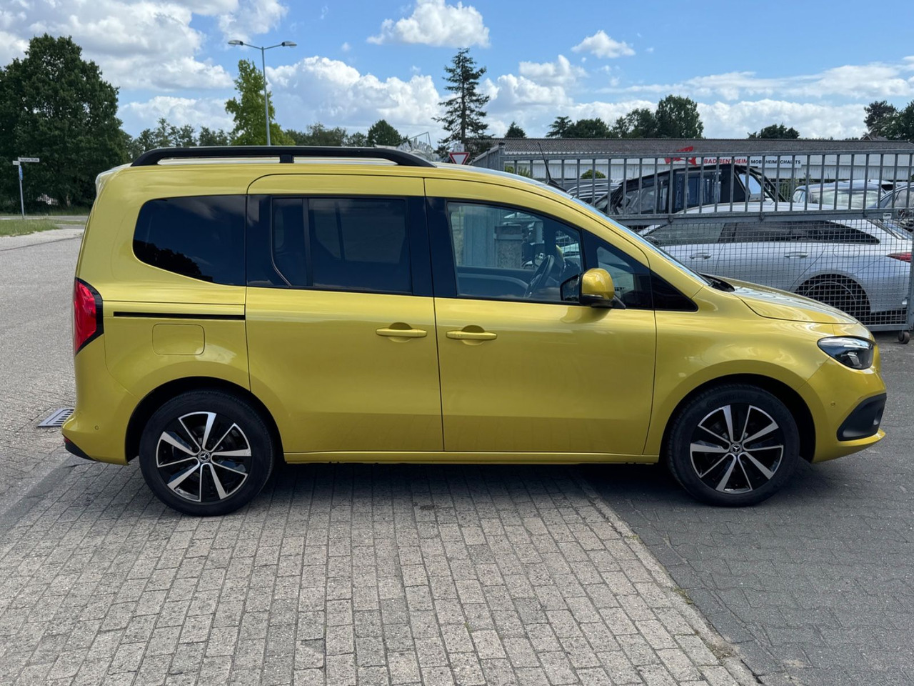 Mercedes-Benz T -Klasse 180 d Edition Navi / AUT / Camera/ - Passenger van: picture 4 Mercedes-Benz T -Klasse 180 d Edition Navi / AUT / Camera/ - Passenger van: picture 4