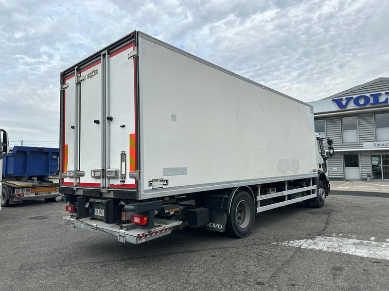 Volvo FE - Refrigerator truck: picture 2 Volvo FE - Refrigerator truck: picture 2