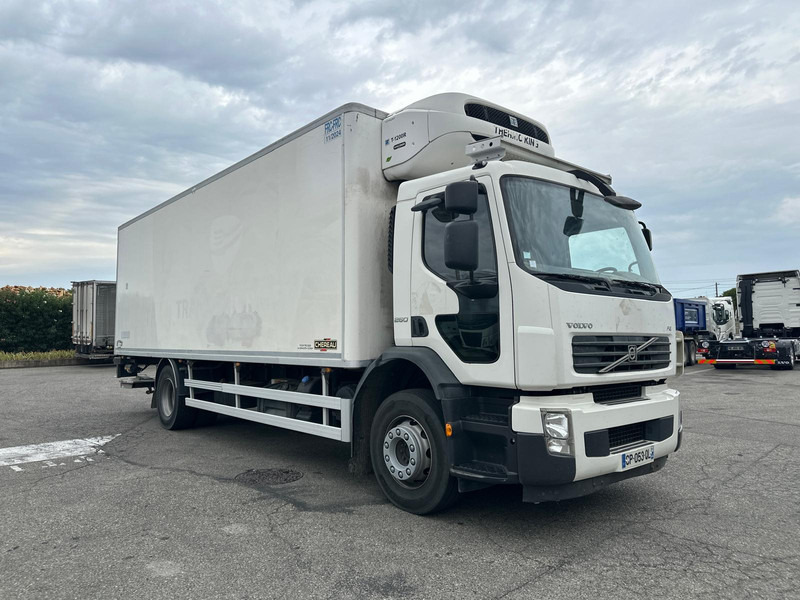 Volvo FE - Refrigerator truck: picture 3 Volvo FE - Refrigerator truck: picture 3