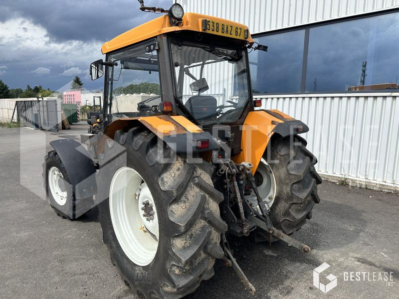 Renault PALES 240 - Farm tractor: picture 2 Renault PALES 240 - Farm tractor: picture 2
