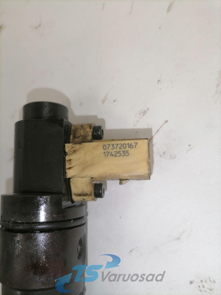 DAF Injector 1742535 - Fuel pump for Truck: picture 2 DAF Injector 1742535 - Fuel pump for Truck: picture 2