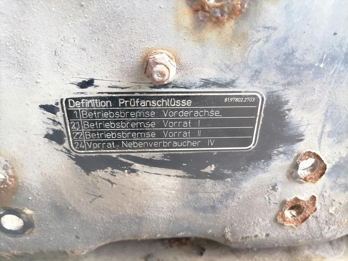 MAN Battery box 81418605363 - Battery for Truck: picture 2 MAN Battery box 81418605363 - Battery for Truck: picture 2