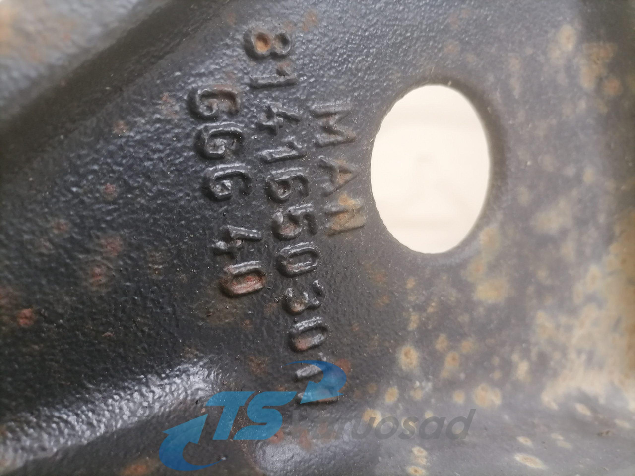 MAN Bummmmper bracket 81416503017 - Bumper for Truck: picture 2 MAN Bummmmper bracket 81416503017 - Bumper for Truck: picture 2