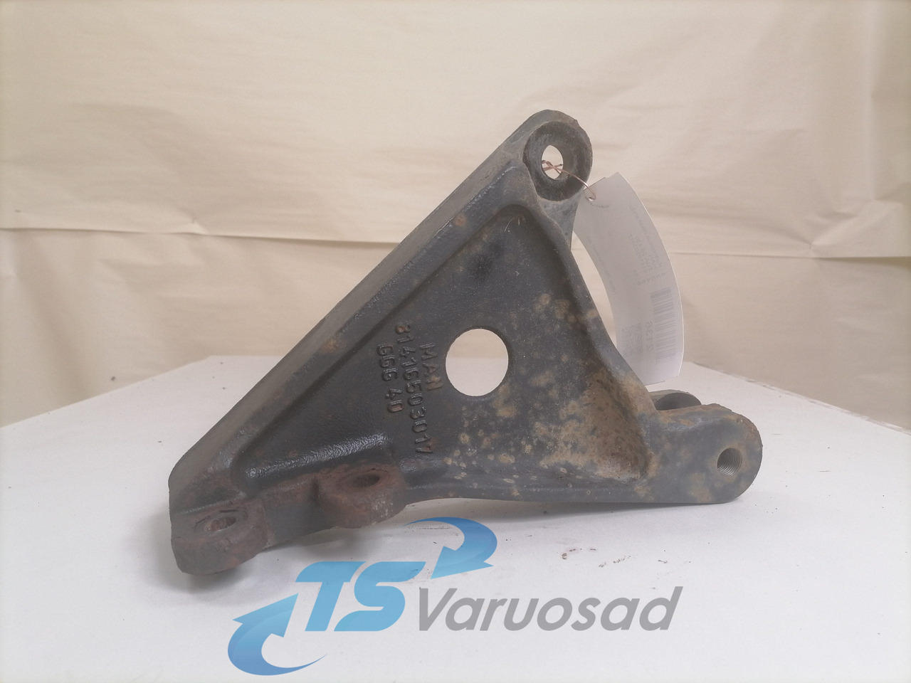 MAN Bummmmper bracket 81416503017 - Bumper for Truck: picture 1 MAN Bummmmper bracket 81416503017 - Bumper for Truck: picture 1