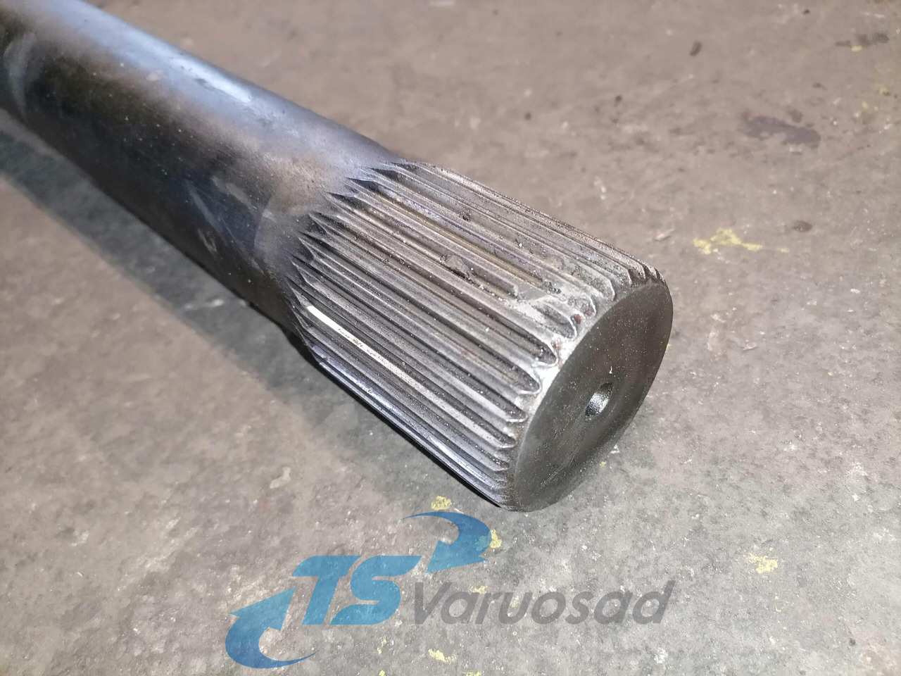 MAN Drive shaft 81355020146 - Drive shaft for Truck: picture 3 MAN Drive shaft 81355020146 - Drive shaft for Truck: picture 3