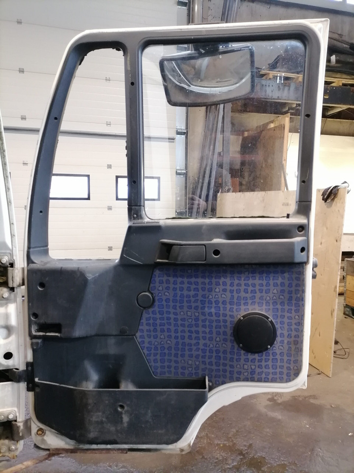 MAN MAN uks, parem 85626004002 - Door and parts for Truck: picture 2 MAN MAN uks, parem 85626004002 - Door and parts for Truck: picture 2
