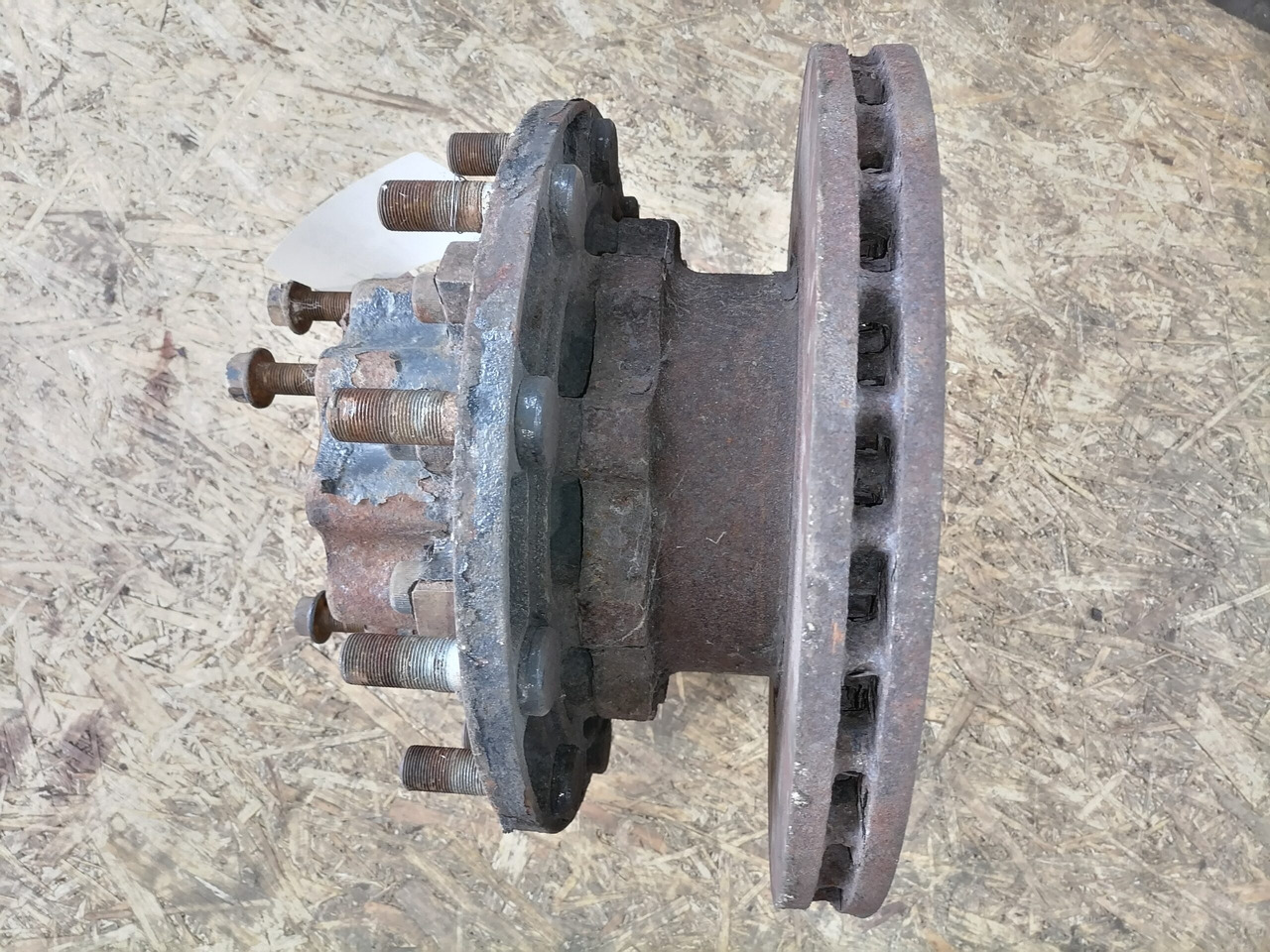 MAN Rear axel hub 81357013155 - Wheel hub for Truck: picture 4 MAN Rear axel hub 81357013155 - Wheel hub for Truck: picture 4