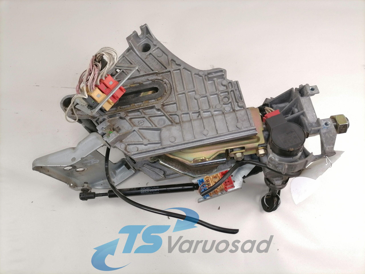 MAN Roolisammas 81461136235 - Steering column for Truck: picture 3 MAN Roolisammas 81461136235 - Steering column for Truck: picture 3