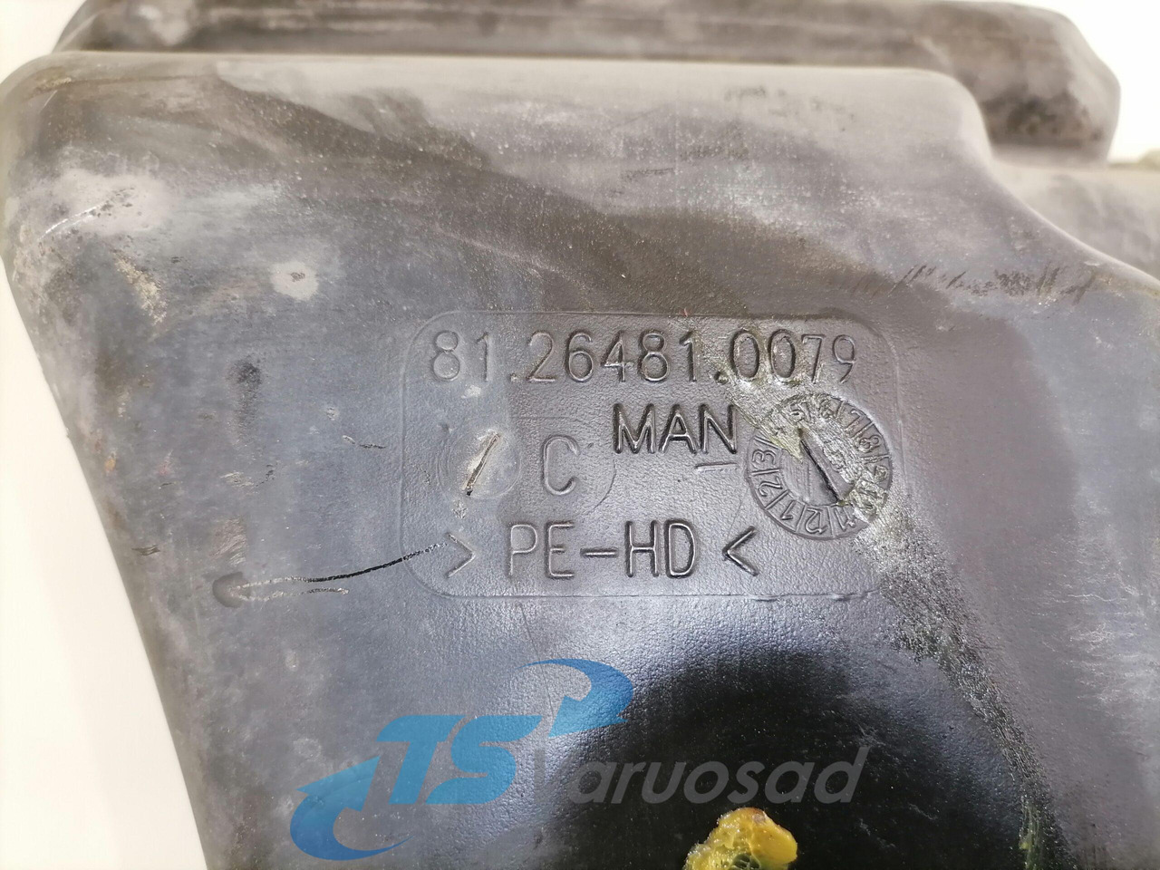 MAN Windscreen washer fluid tank 81264810079 - Wiper for Truck: picture 3 MAN Windscreen washer fluid tank 81264810079 - Wiper for Truck: picture 3