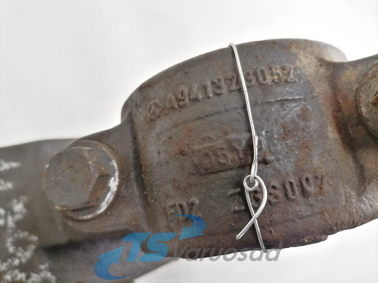 Mercedes-Benz Anti-roll bar bracket A9433232984 - Anti-roll bar for Truck: picture 2 Mercedes-Benz Anti-roll bar bracket A9433232984 - Anti-roll bar for Truck: picture 2