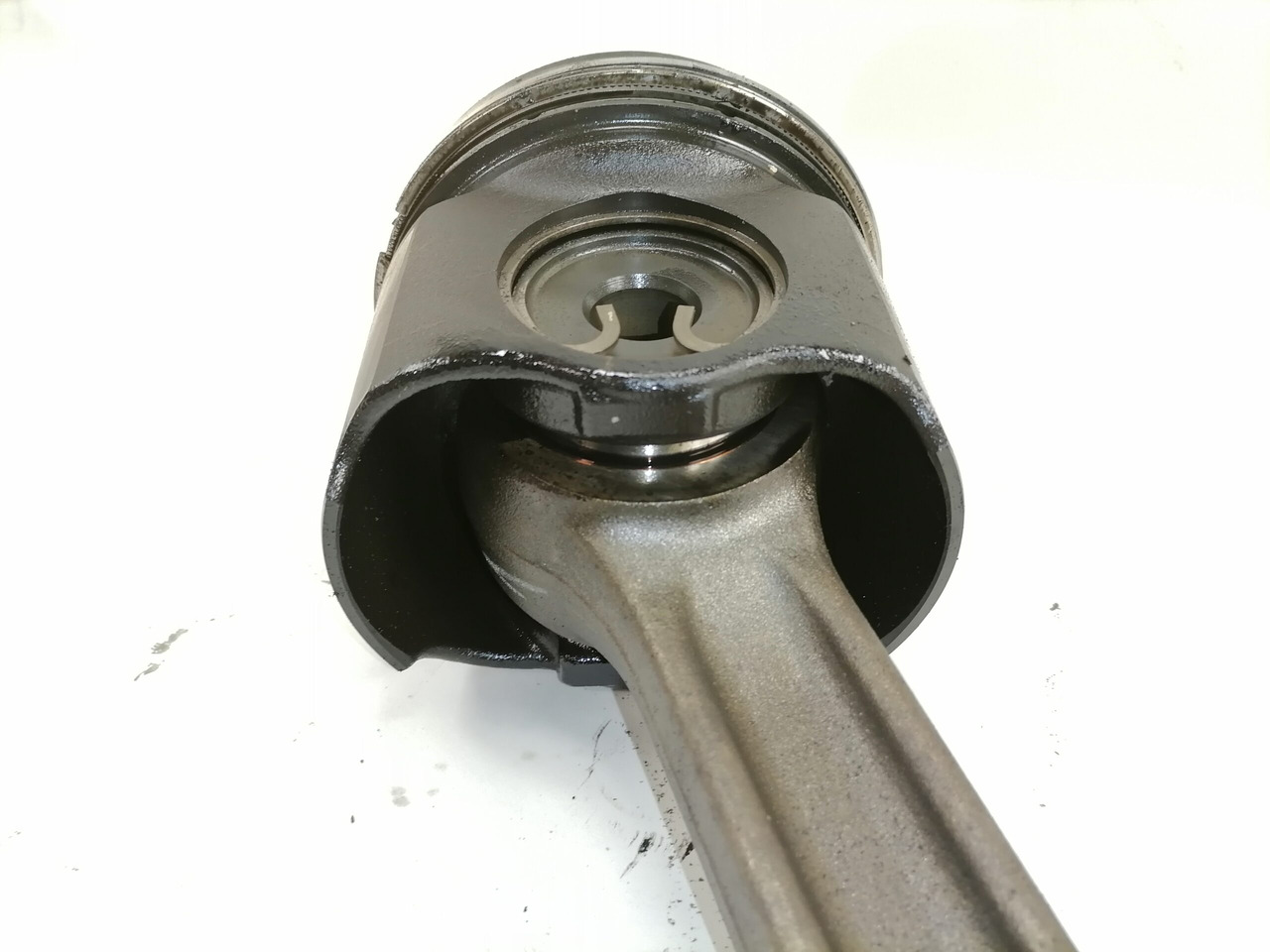 Mercedes-Benz Connecting rod + piston A4710371601 - Piston/ Ring/ Bushing for Truck: picture 3 Mercedes-Benz Connecting rod + piston A4710371601 - Piston/ Ring/ Bushing for Truck: picture 3