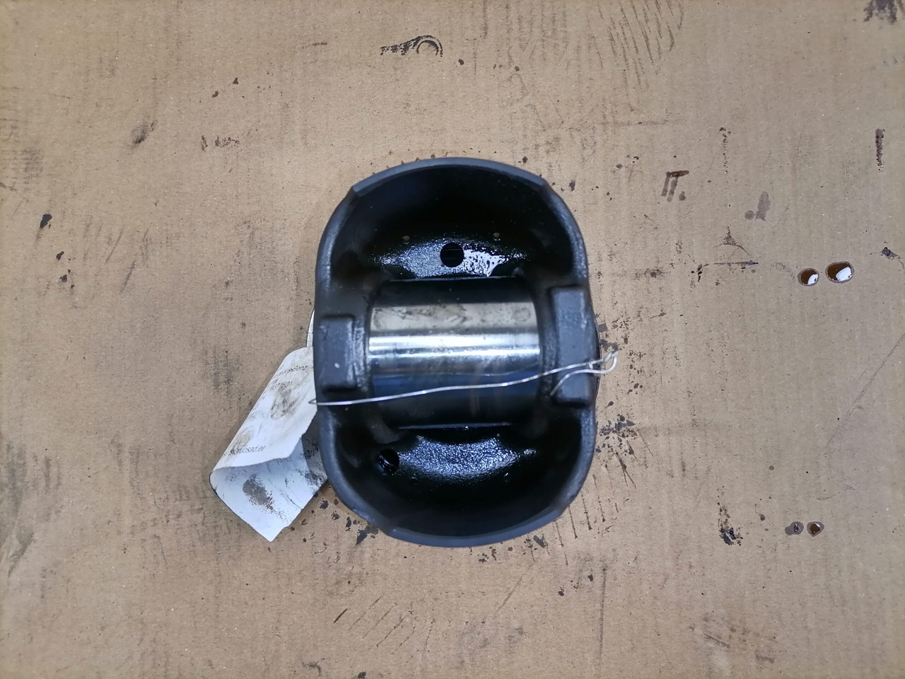 Mercedes-Benz Piston A4710371601 - Piston/ Ring/ Bushing for Truck: picture 5 Mercedes-Benz Piston A4710371601 - Piston/ Ring/ Bushing for Truck: picture 5