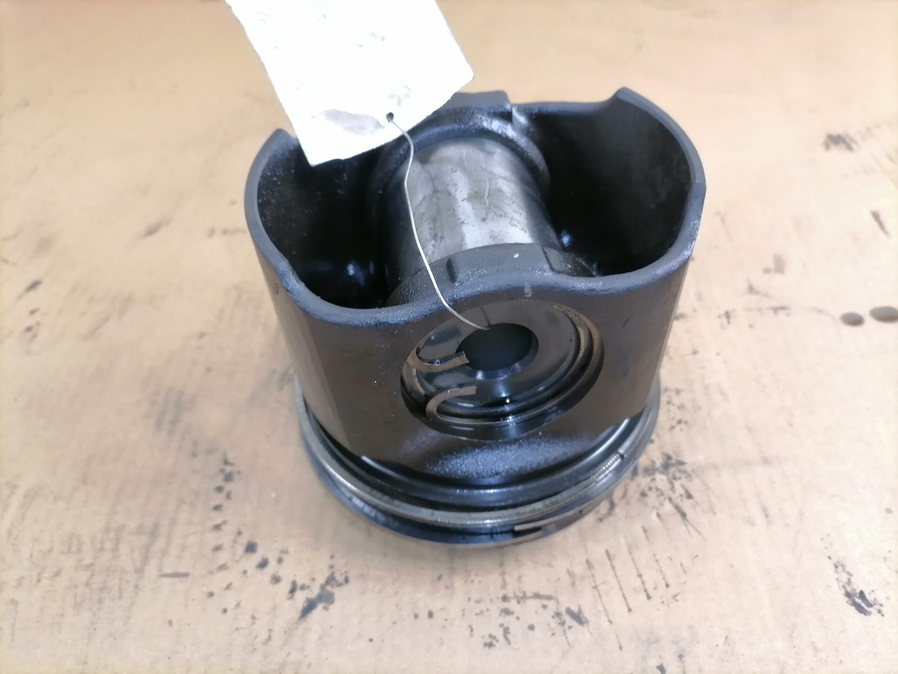 Mercedes-Benz Piston A4710371601 - Piston/ Ring/ Bushing for Truck: picture 2 Mercedes-Benz Piston A4710371601 - Piston/ Ring/ Bushing for Truck: picture 2