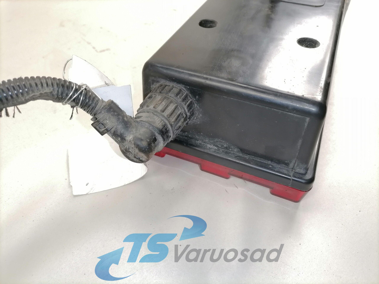 Mercedes-Benz Tagatuli, vasak A0015406270 - Lights/ Lighting for Truck: picture 3 Mercedes-Benz Tagatuli, vasak A0015406270 - Lights/ Lighting for Truck: picture 3