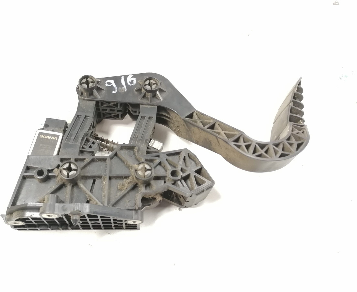 Scania Accelerator pedal 1753411 - Fuel system for Truck: picture 2 Scania Accelerator pedal 1753411 - Fuel system for Truck: picture 2