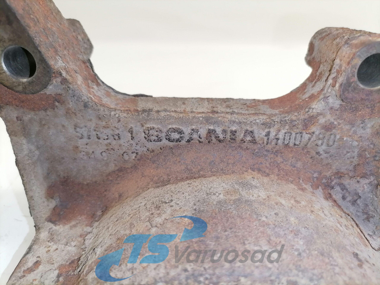 Scania Air conditioning compressor carrier 1400790 - Heating/ Ventilation for Truck: picture 2 Scania Air conditioning compressor carrier 1400790 - Heating/ Ventilation for Truck: picture 2