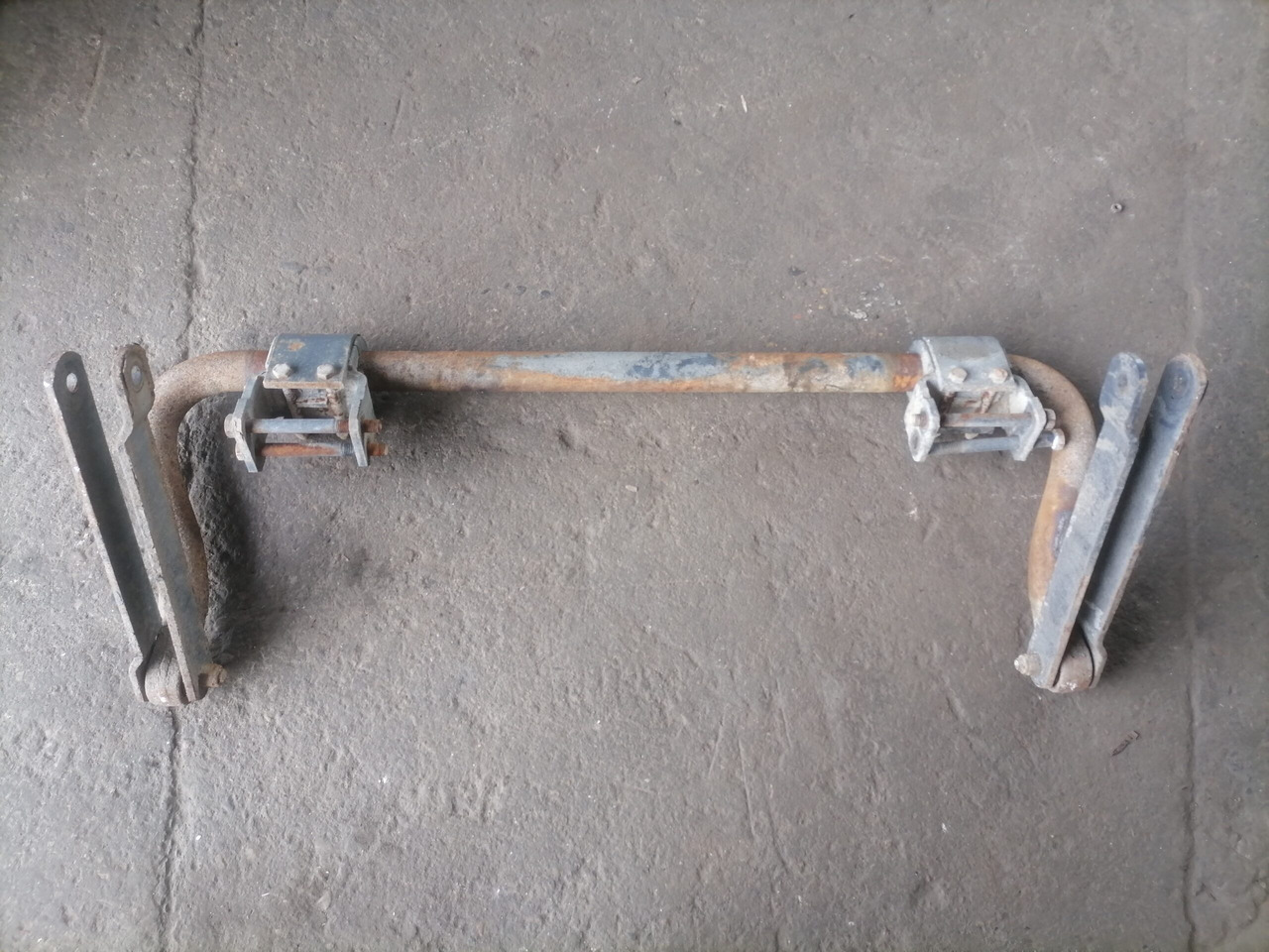 Scania Anti-roll bar 1427387 - Anti-roll bar for Truck: picture 2 Scania Anti-roll bar 1427387 - Anti-roll bar for Truck: picture 2