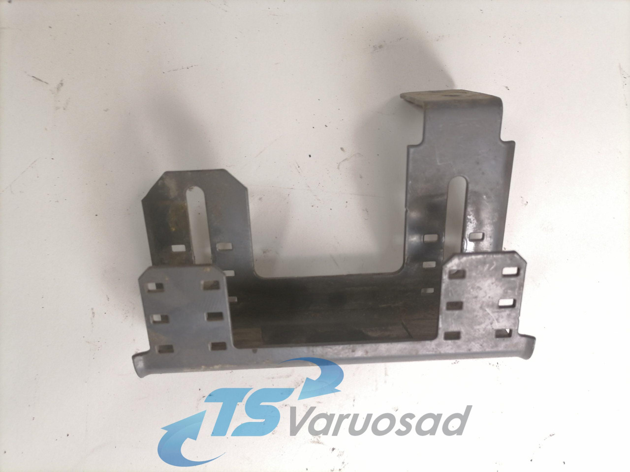 Scania Bracket 1747536 - Frame/ Chassis for Truck: picture 2 Scania Bracket 1747536 - Frame/ Chassis for Truck: picture 2