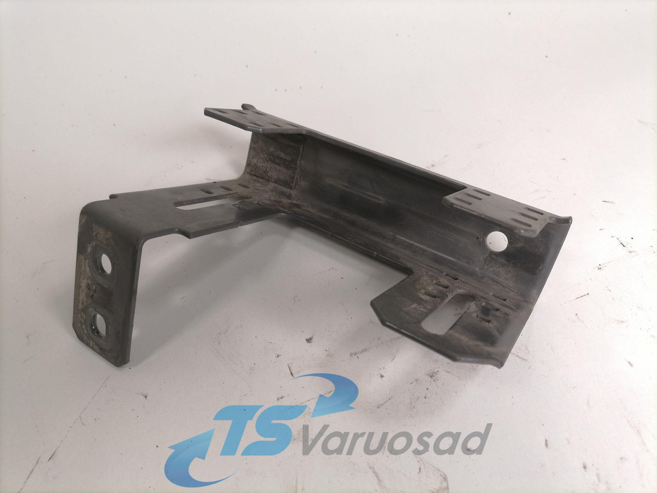 Scania Bracket 1747536 - Frame/ Chassis for Truck: picture 2 Scania Bracket 1747536 - Frame/ Chassis for Truck: picture 2
