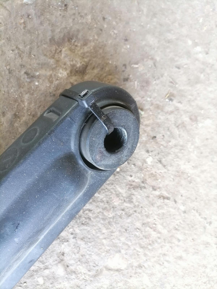 Scania Cab tilting cylinder 2567559 - Cab suspension for Truck: picture 5 Scania Cab tilting cylinder 2567559 - Cab suspension for Truck: picture 5
