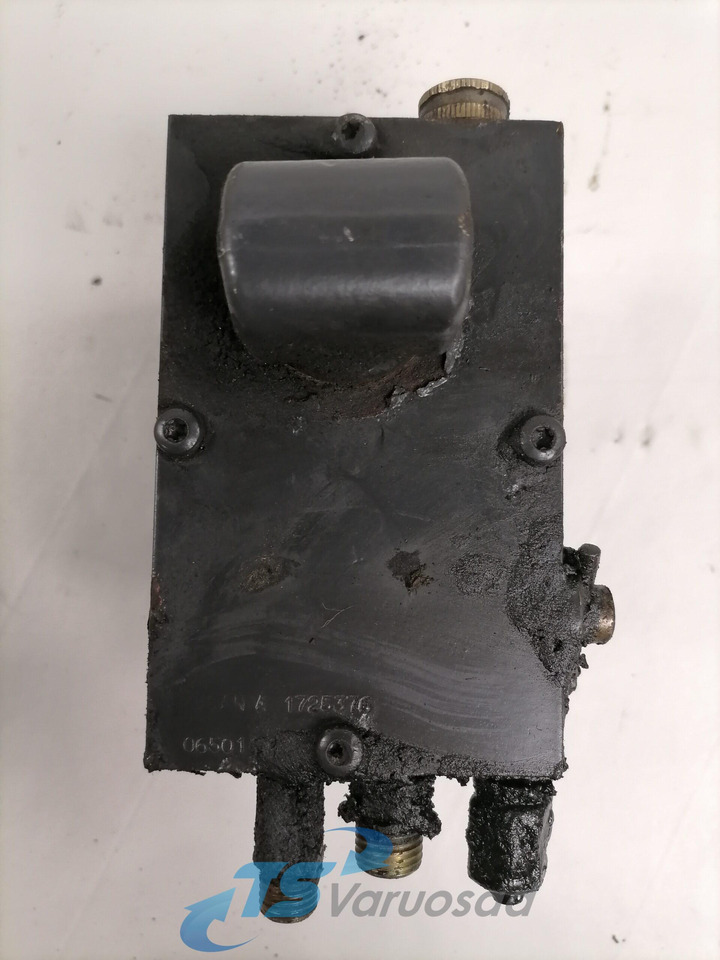 Scania Cab tilting pump 1725376 - Cab suspension for Truck: picture 3 Scania Cab tilting pump 1725376 - Cab suspension for Truck: picture 3