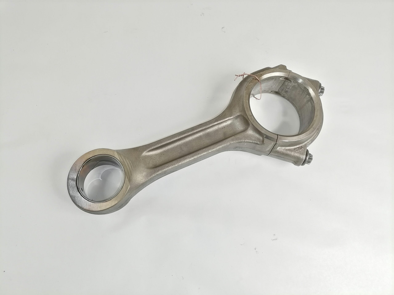 Scania Connecting rod 1538036 - Piston/ Ring/ Bushing for Truck: picture 2 Scania Connecting rod 1538036 - Piston/ Ring/ Bushing for Truck: picture 2