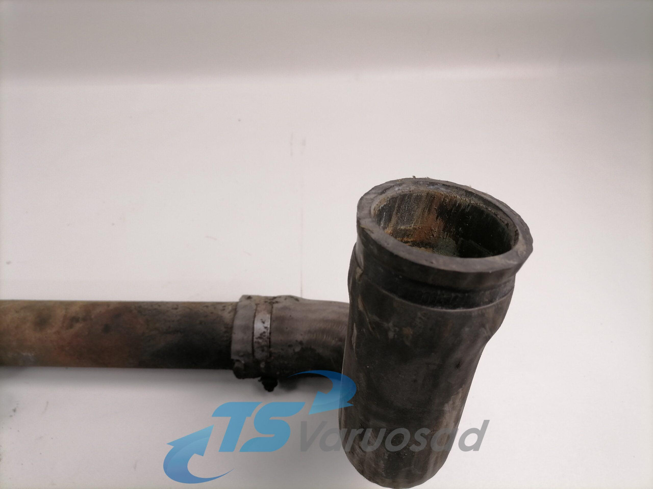 Scania Coolant pipe 1362974 - Cooling system for Truck: picture 4 Scania Coolant pipe 1362974 - Cooling system for Truck: picture 4