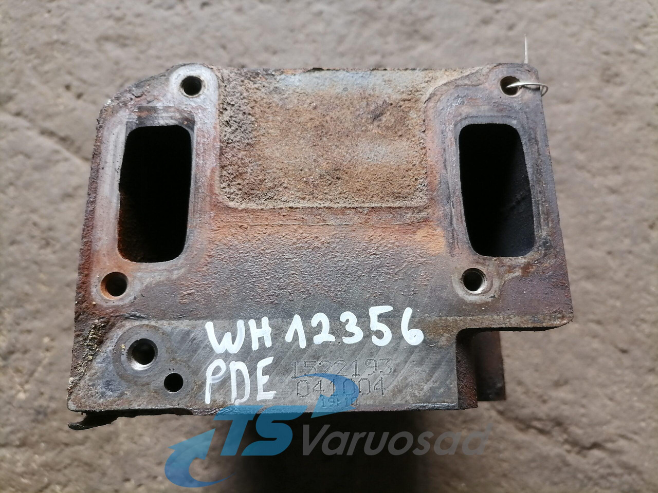 Scania Cylinder head 1522193 - Cylinder head for Truck: picture 4 Scania Cylinder head 1522193 - Cylinder head for Truck: picture 4