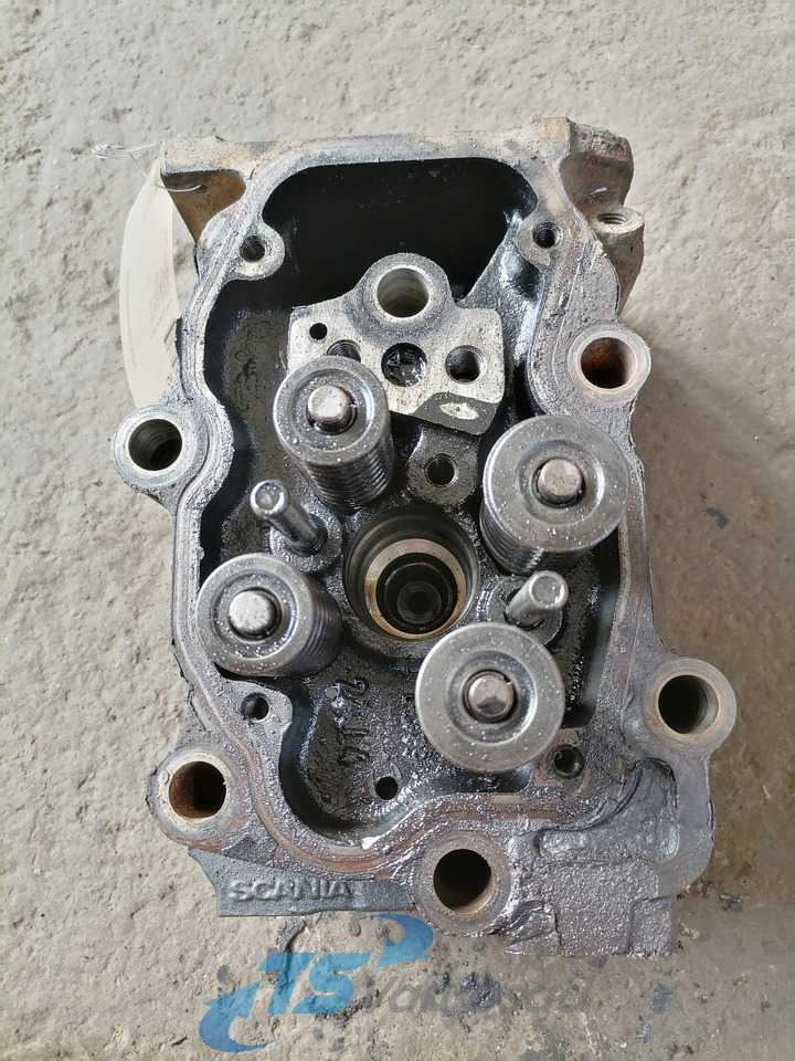 Scania Cylinder head 1522193 - Cylinder head for Truck: picture 4 Scania Cylinder head 1522193 - Cylinder head for Truck: picture 4