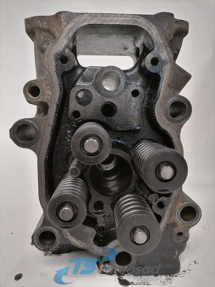 Scania Cylinder head, XPI 1921303 - Cylinder head for Truck: picture 1 Scania Cylinder head, XPI 1921303 - Cylinder head for Truck: picture 1