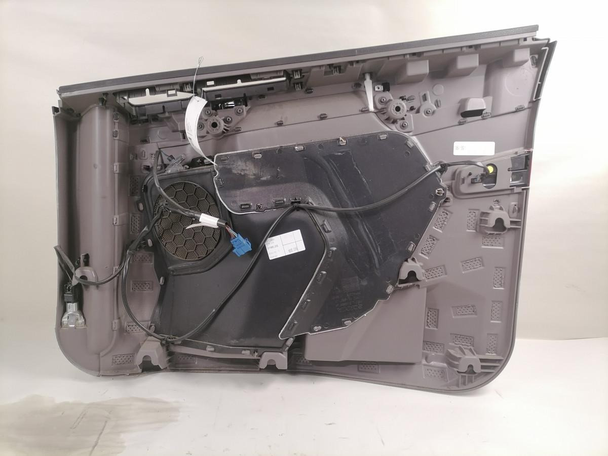 Scania Door trim panel 2795125 - Door and parts for Truck: picture 4 Scania Door trim panel 2795125 - Door and parts for Truck: picture 4